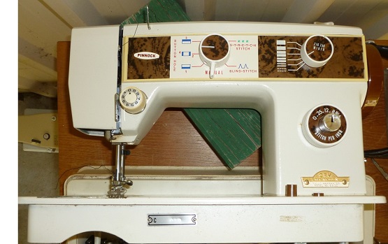Pinnock Super Sewing Machine