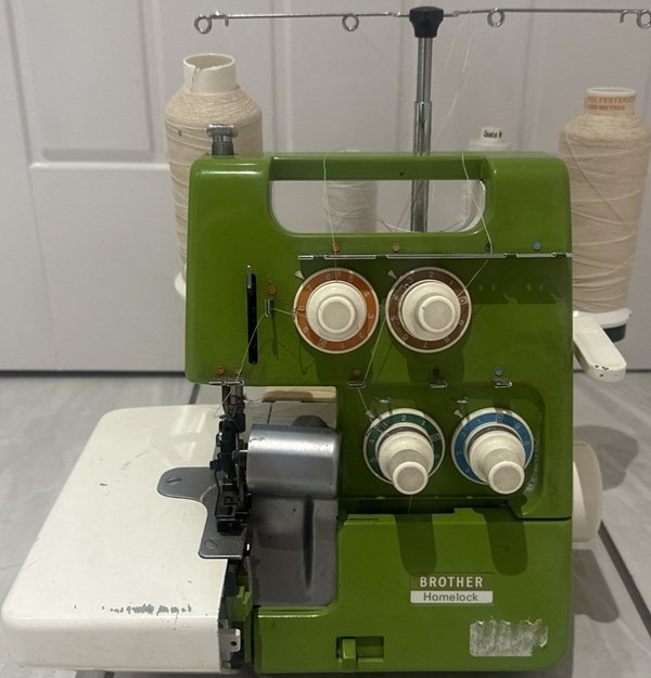 Brother Homelock TE4-B524