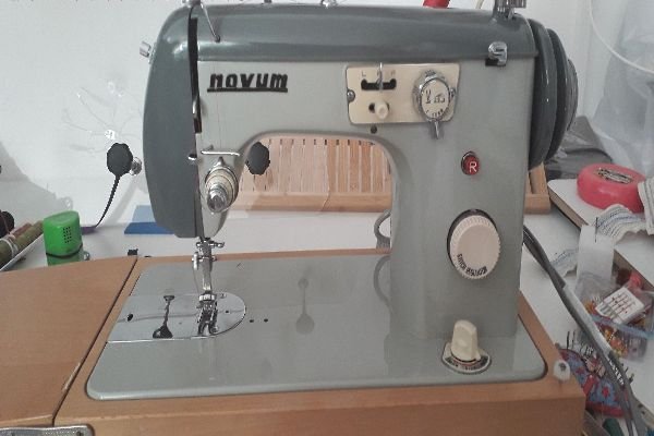 sewing machine