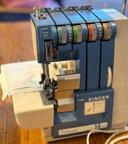 Singer 14U34B Overlocker