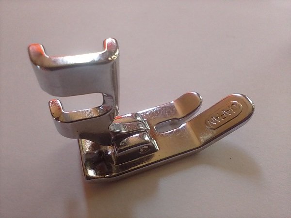 sewing machine straight stitch foot