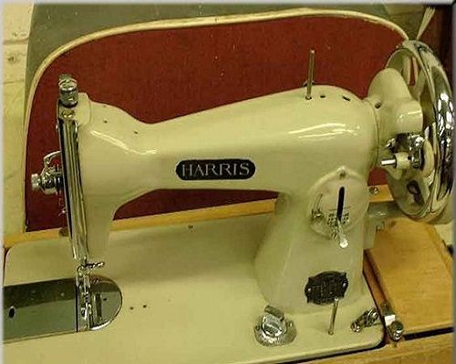 Harris Delux Sewing Machine