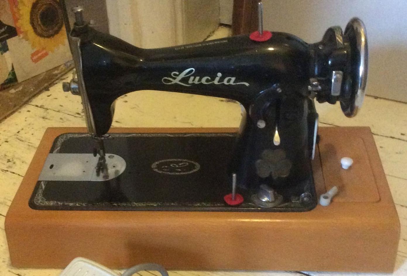 Lucia Sewing Machine Manual
